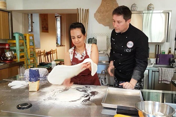 The Art of Making Pizza-Cooking Class in Unique Location with Italian Pizzachef - Price, group size, and value for $192.23 per person