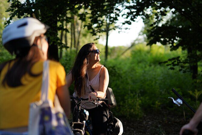 The Milan you don't expect, bike tour with picnic on the lake - Parco di Trenno: big, spacious, and a calm finish