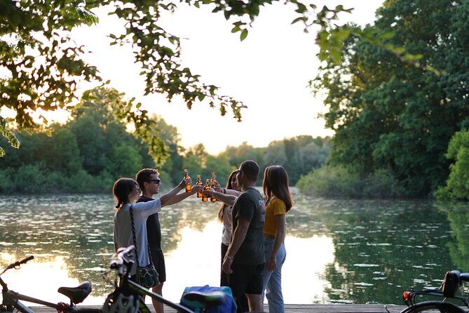 The Milan you don't expect, bike tour with picnic on the lake - Boscoincittà: city forest, animals, and a lake pause