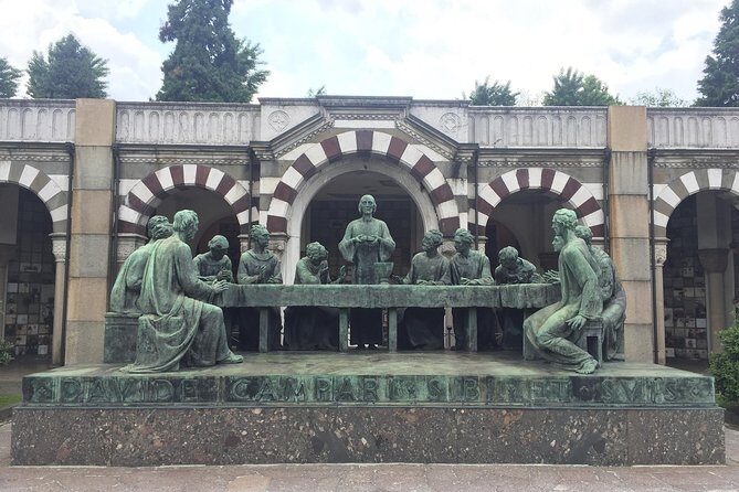 The Monumental Cemetery of Milan guided experience - The Compari Last Supper sculpture: art that surprises you