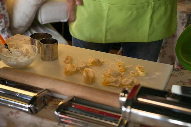 The secrets to Learn Fresh Pasta & Gelato in a Glam Home - Milan’s “glam home” pasta class: art gallery setting, family rules