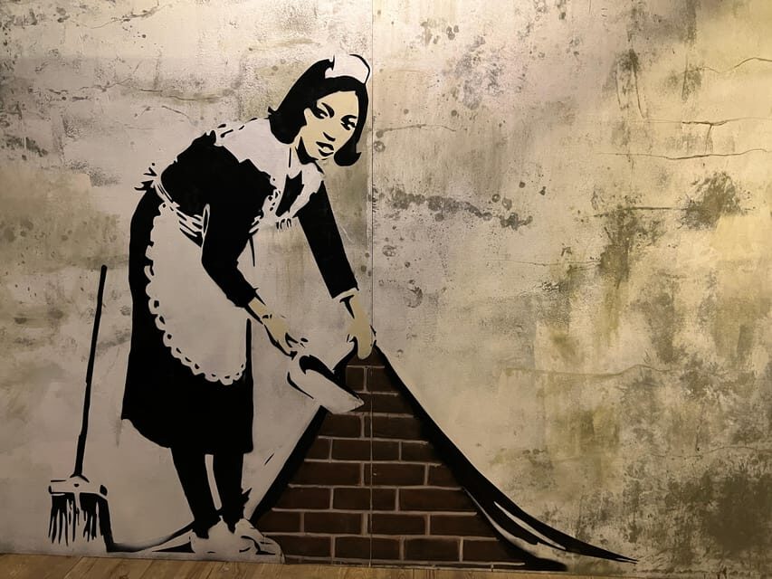THE WORLD OF BANKSY. THE IMMERSIVE EXPERIENCE - MILANO VARESINA 204 - More than 120 recreated works: how the exhibition is built