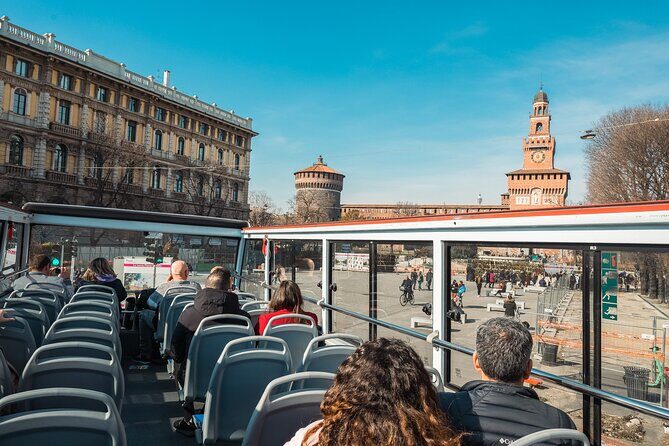 Tour of Milan by open bus, valid for 3 days - Milan Cathedral in 10 minutes: what you can realistically do