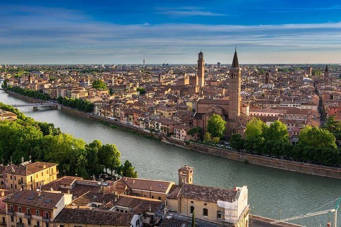 Venice and Verona Full Day Tour by Train from Milan - Milan Morning: Meeting Point, Timing, and Getting Ready to Move